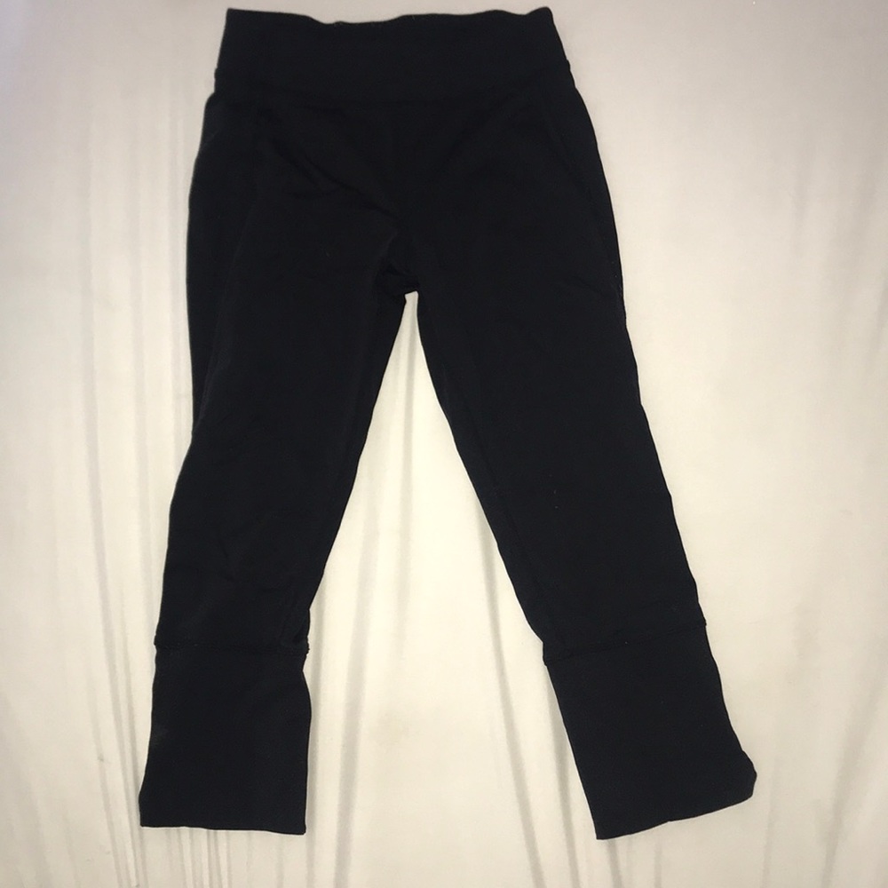 Black Crop Lululemon Leggings